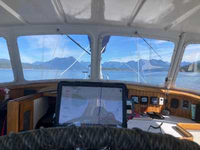 65’ Steel motorsailor